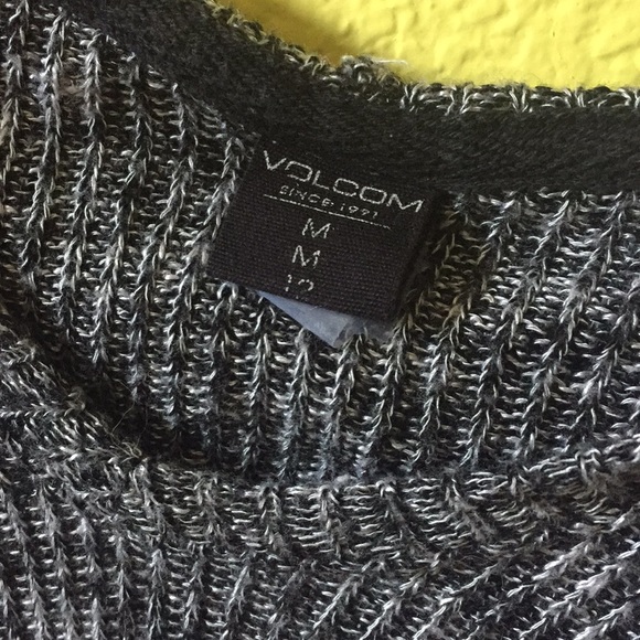 Grey knit Volcom sweater jacket - Picture 3 of 3